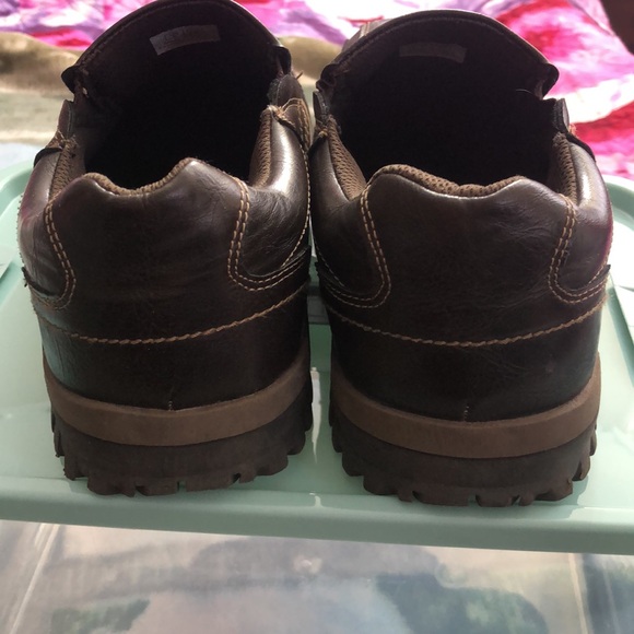 Man shoes. Size 9 ( Euro 42 ). Brown leather with some suede details. Great look - Picture 4 of 12